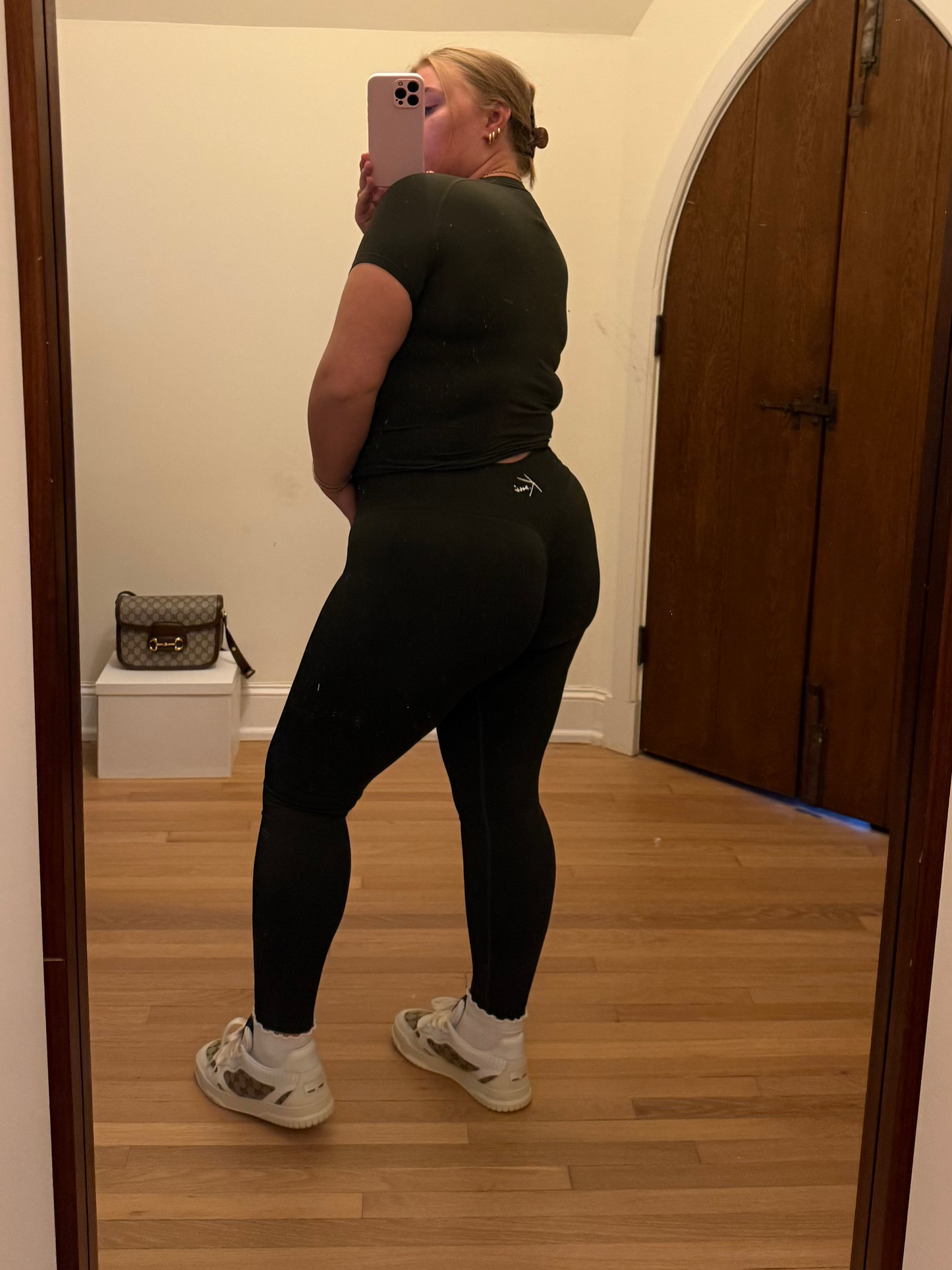 Contour Logo Leggings